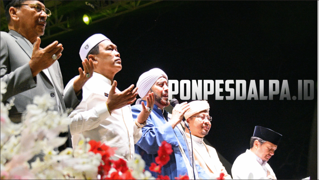 HSS Bersholawat 2025: Habib Syech bin Abdul Qodir Assegaf dan 7.000 Santri Dalam Pagar