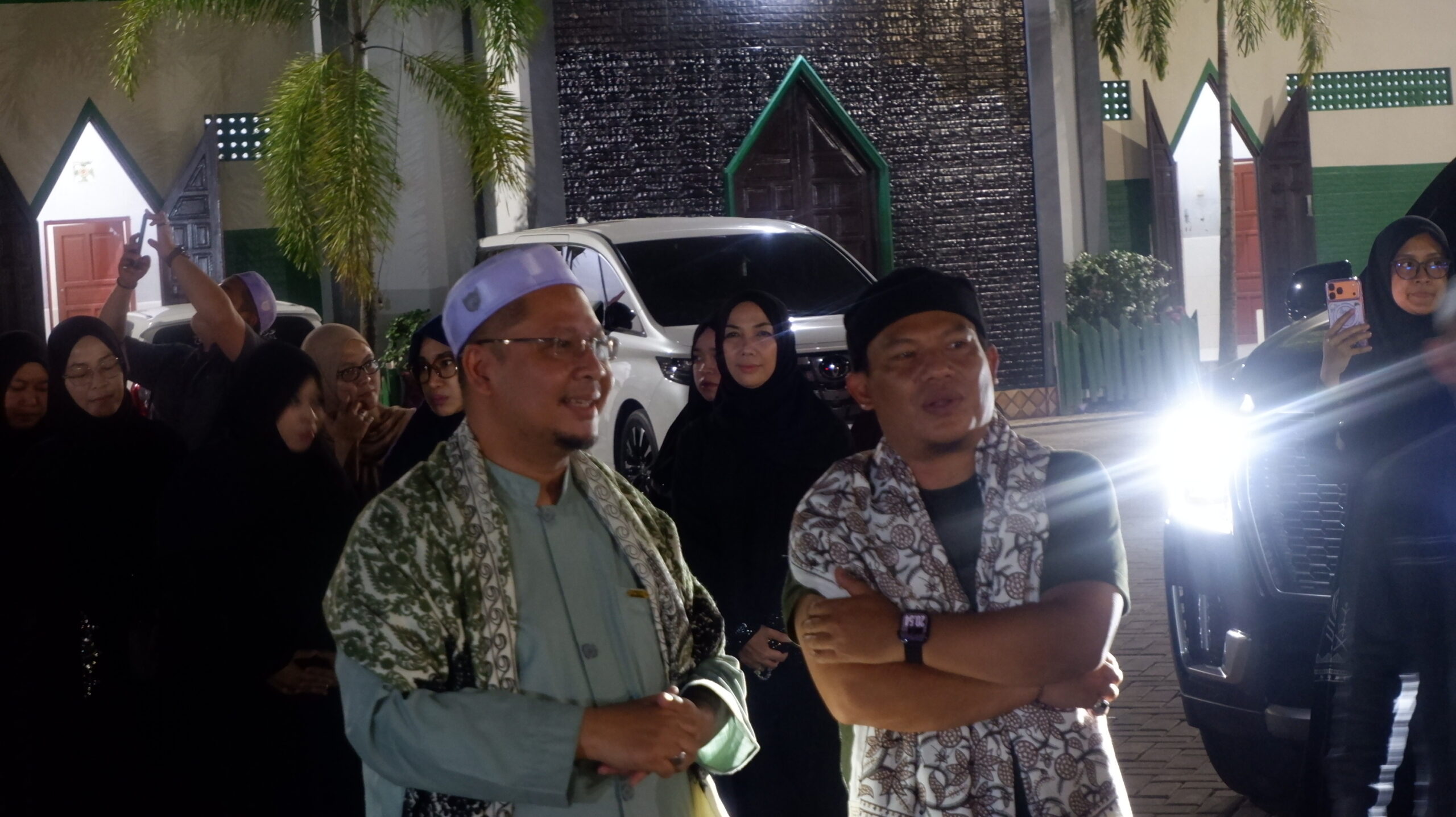 Penyambutan farhan zainal muttaqin (Faank) Vokalis Wali Band Di Pondok Pesantren Dalam Pagar